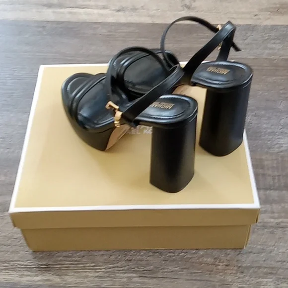 Michael Kors Women's Sandals-NEW - Picture 2 of 4